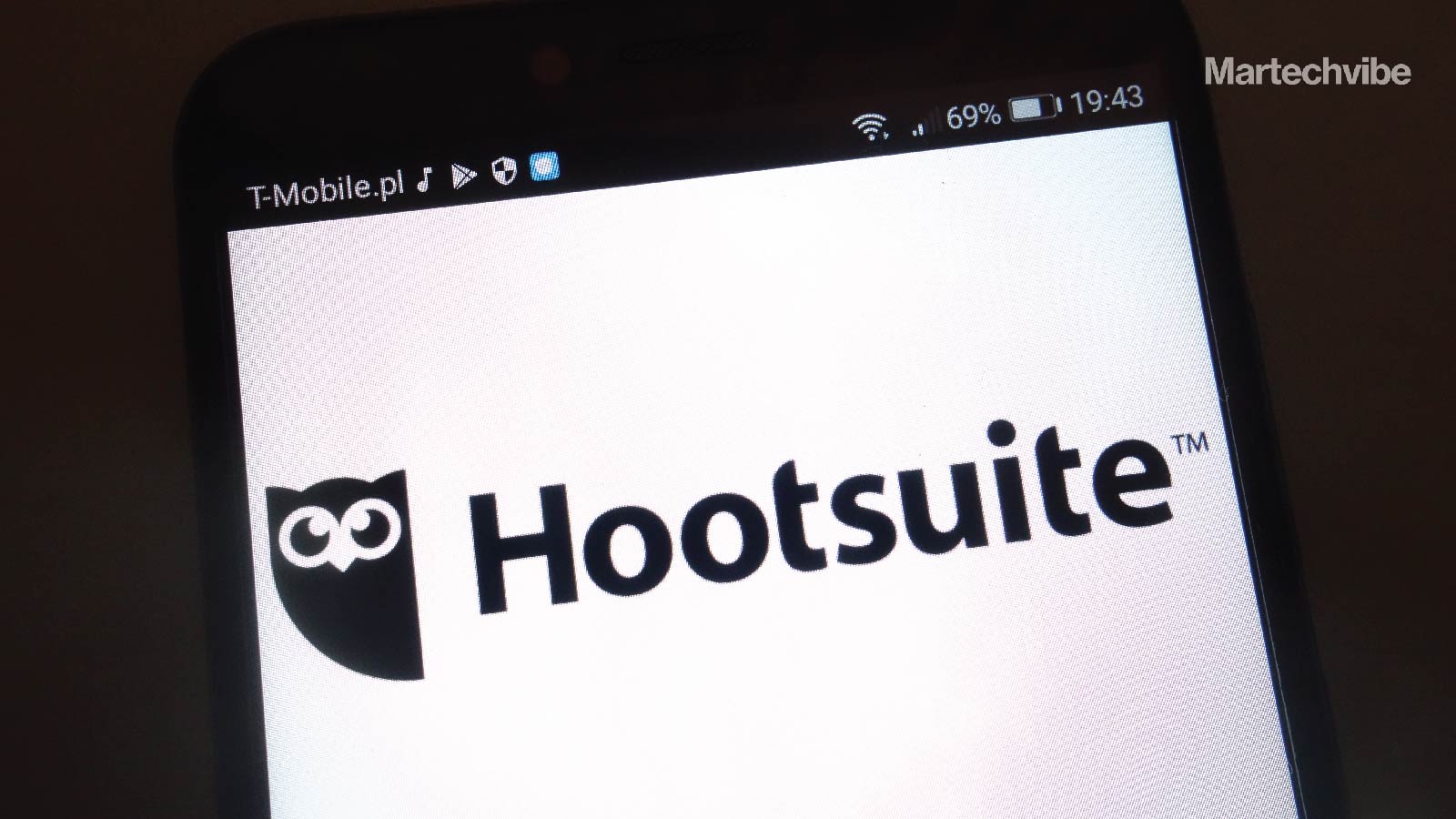 Hootsuite Acquires Sparkcentral, the Digital Customer Engagement Platform